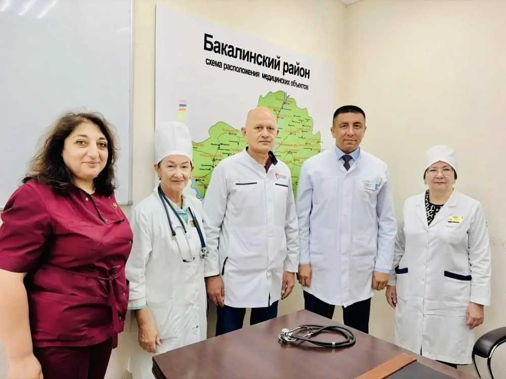 Бакалинскую ЦРБ посетил главный врач Филиала ГБУЗ РСПК в г.Октябрьском Исхаков Р. Н.
